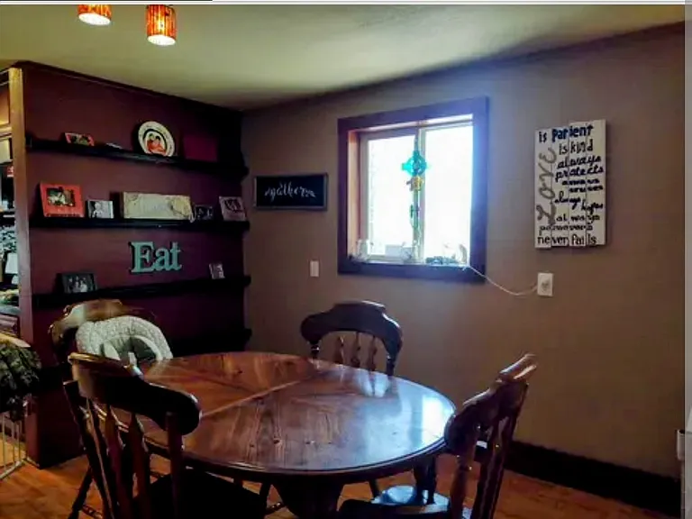 104 N Euclid St — Photo 6