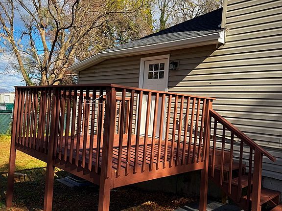 2nd image of 1124 Church Ave SE
