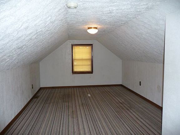 2nd image of 3308 Thelma St