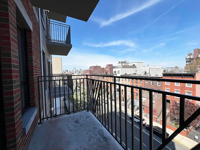 952 Bedford Ave #5B — Photo 5