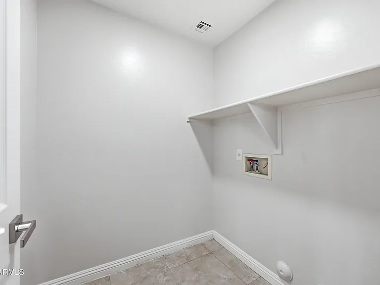 1330 S 121st Dr — Photo 26