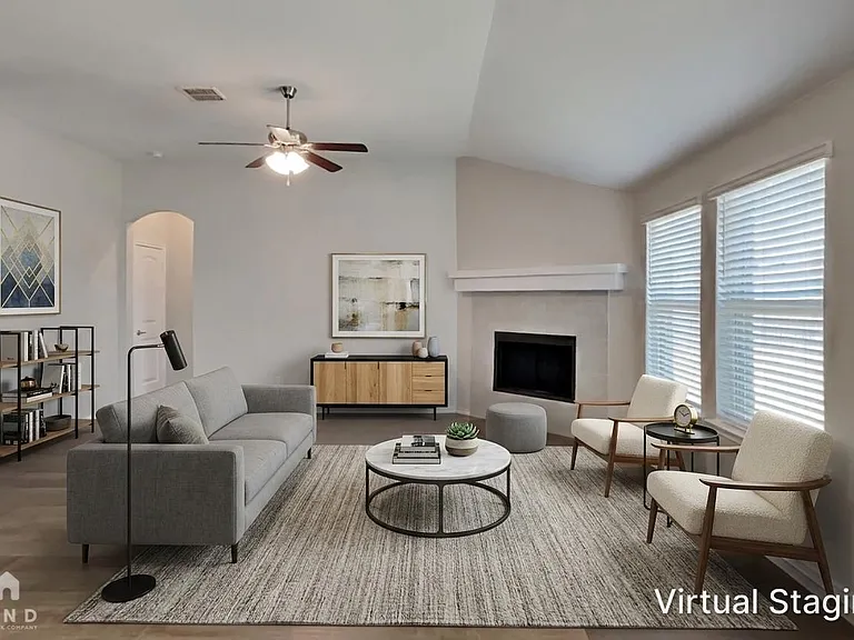 529 Paloma St — Photo 3