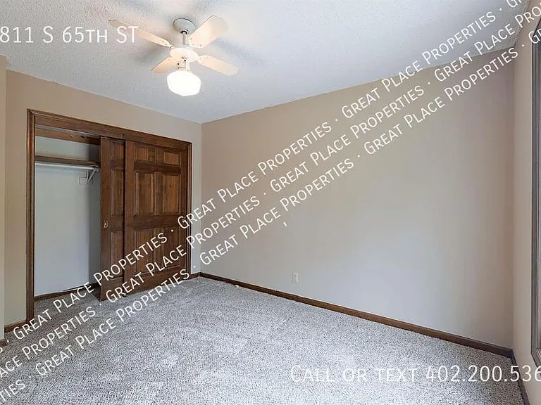 4811 S 65th St — Photo 32