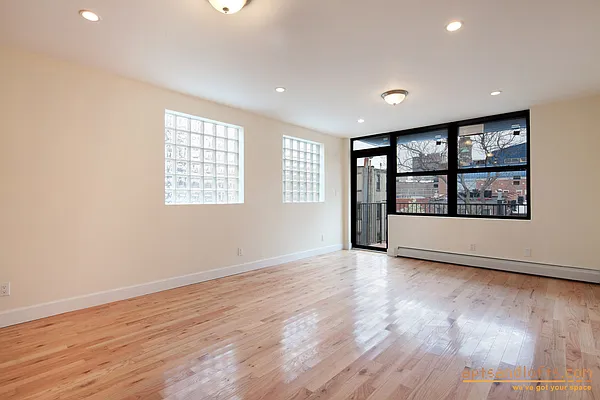 Rented by aptsandlofts.com | media 67