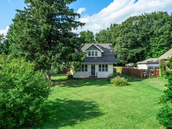 16030 Maple Ln, Center City, MN 55012