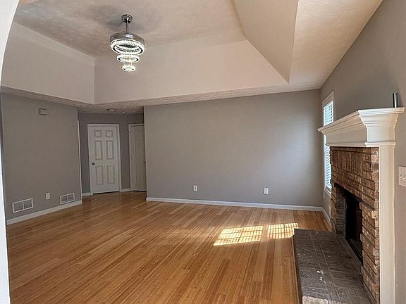 5th image of 2775 Emerald Springs Dr