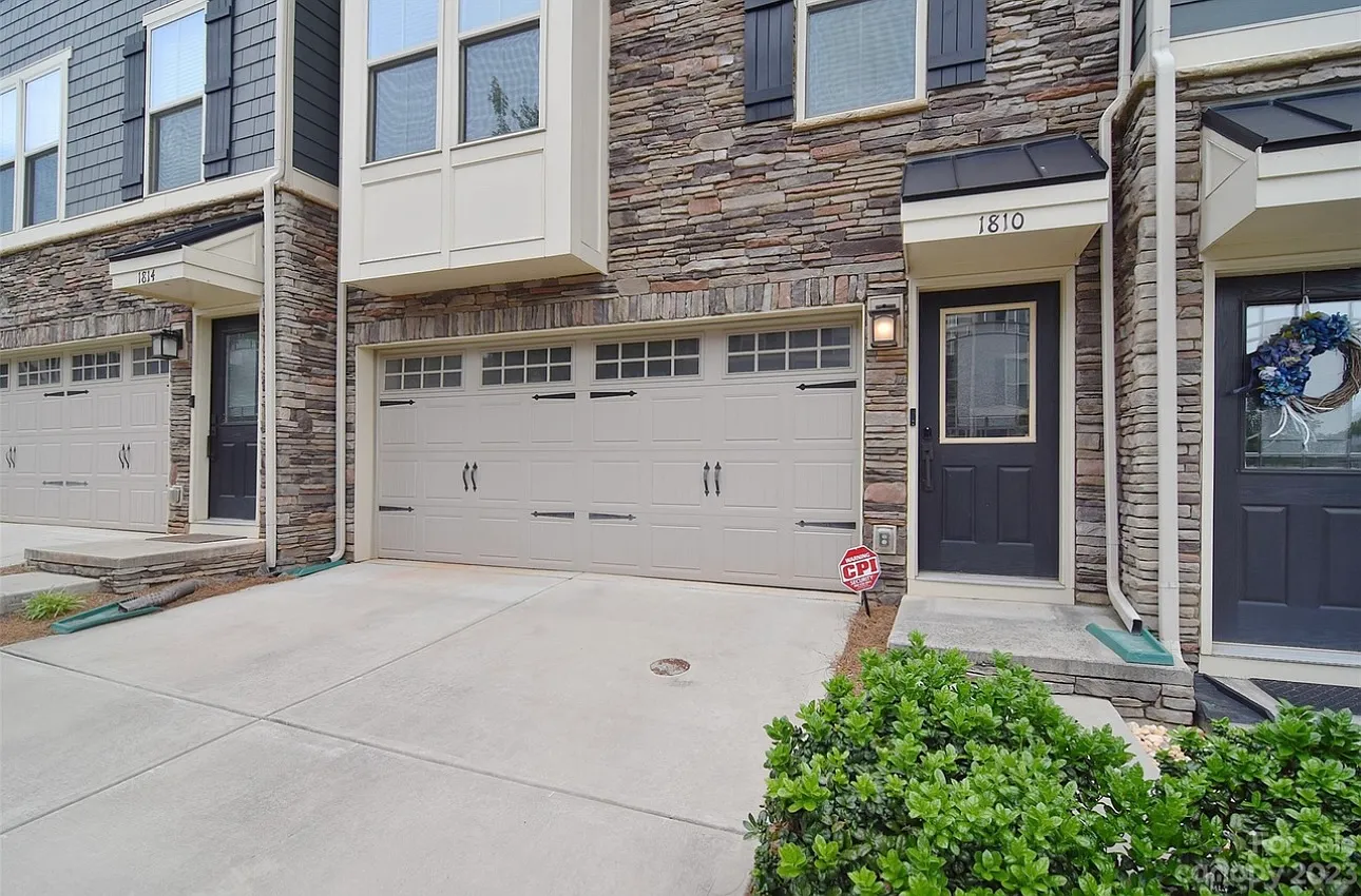 1810 Shumard Ln — Photo 3