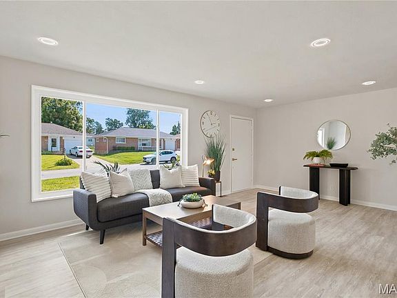 5th image of 4327 Sinnwell Dr