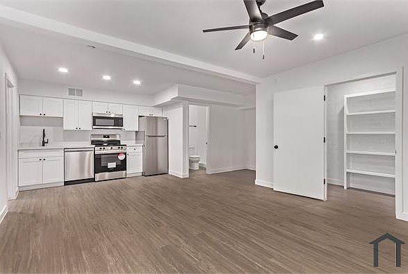 1st image of 2503 E Clarendon Ave APT 13