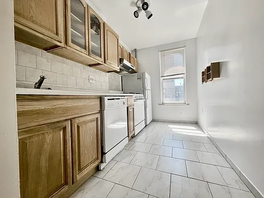 Rented by Corcoran | media 6