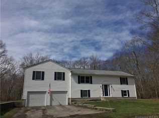 60 Laurel Dr, Voluntown, CT 06384