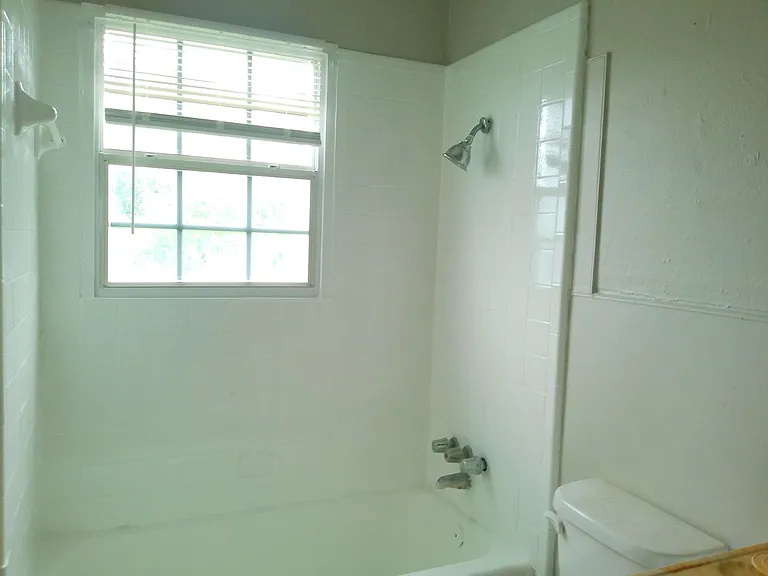 2837 Sarita St — Photo 8