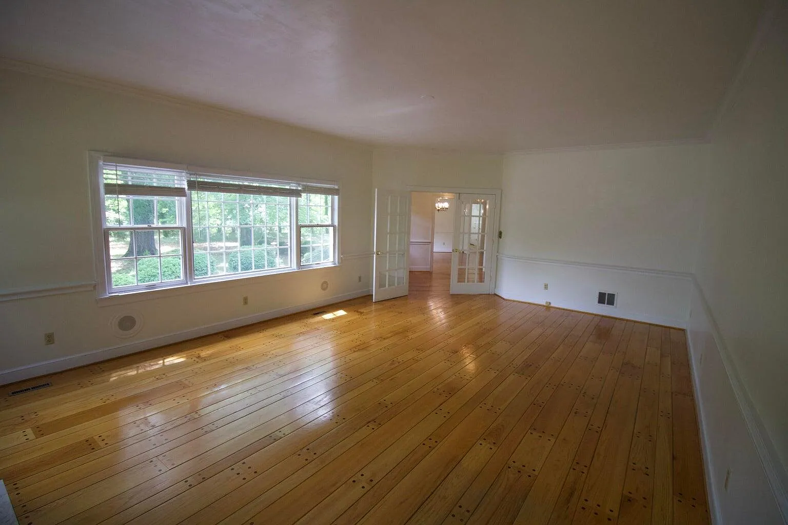 3 bed, 2.5 bath, 3212 sqft, $2,920 — Photo 4