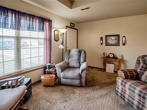 2nd image of 317-319 Blue Branch Dr