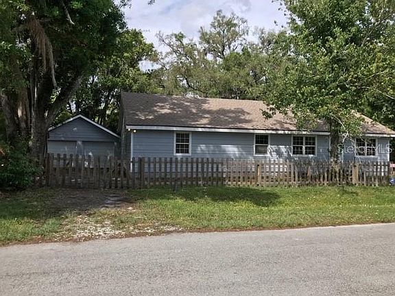 5th image of 2604 Iroquois Ave