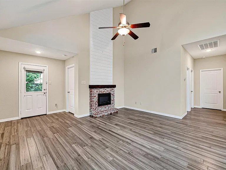 4631 Stolz Trl — Photo 21