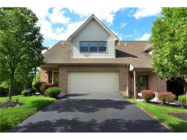 201 Woodcrest Dr photo 1