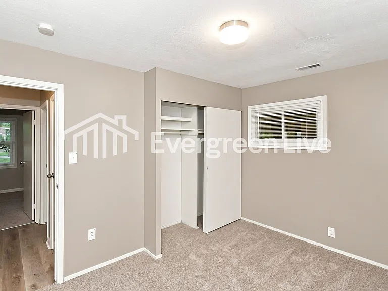 3314 N Ashland Ave — Photo 8