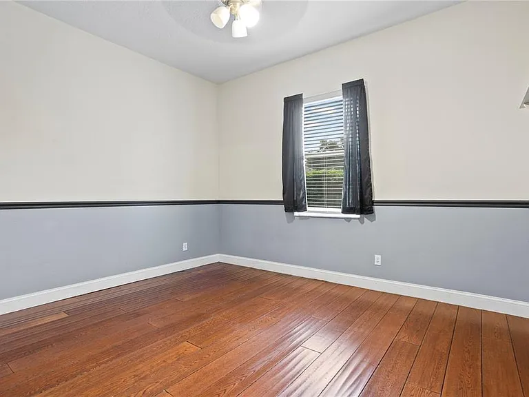 1393 Stanfield Cv — Photo 29