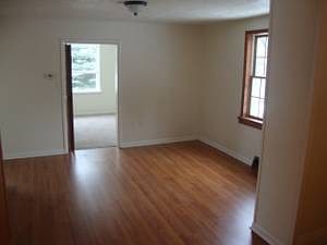 5th image of 23111 Elm Ave