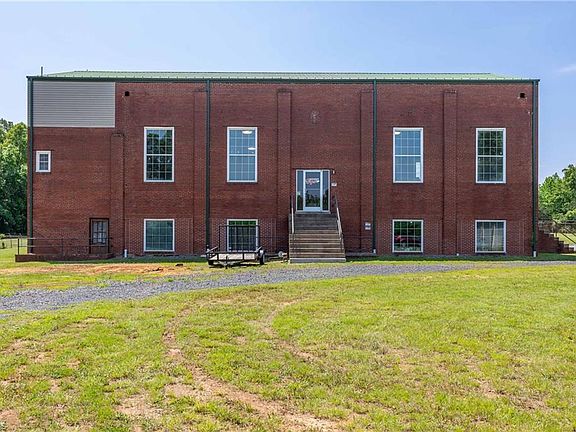 5th image of 217 E Aiken Rd