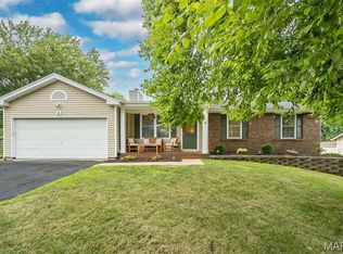 5 Bee Ridge Ct, Saint Peters, MO 63376