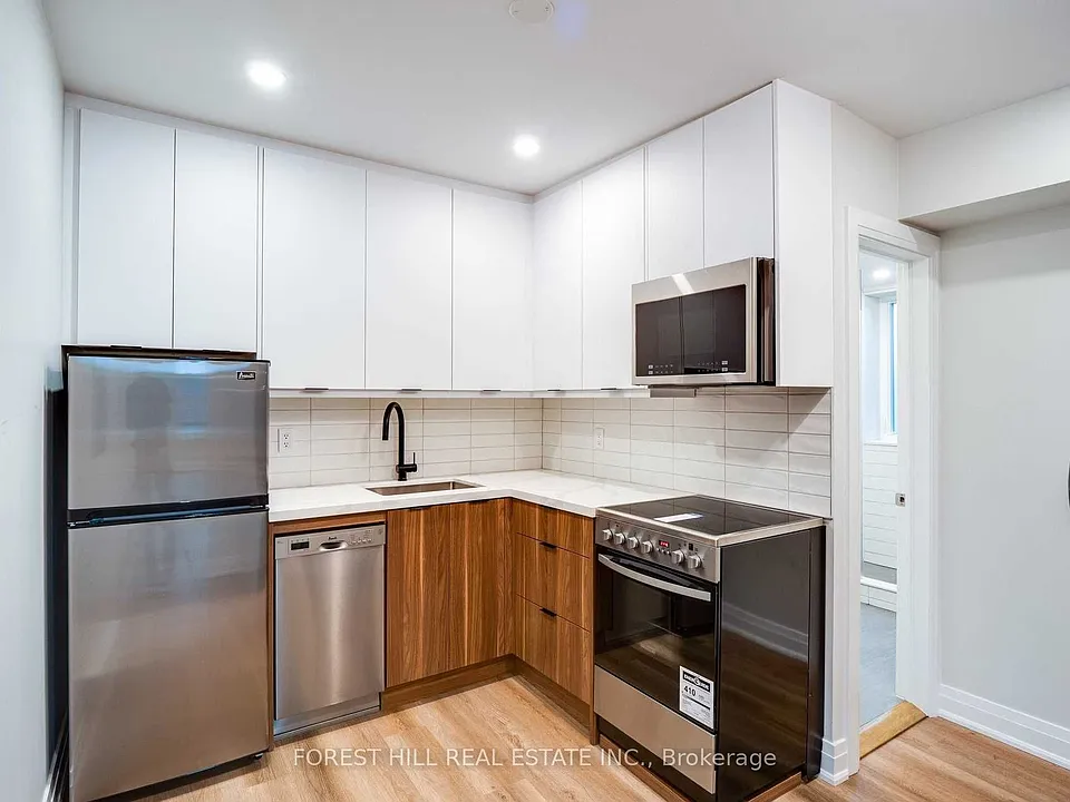 1 Greensides Ave #4
