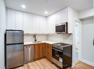 1 Greensides Ave #4, Toronto, ON M6G3P5