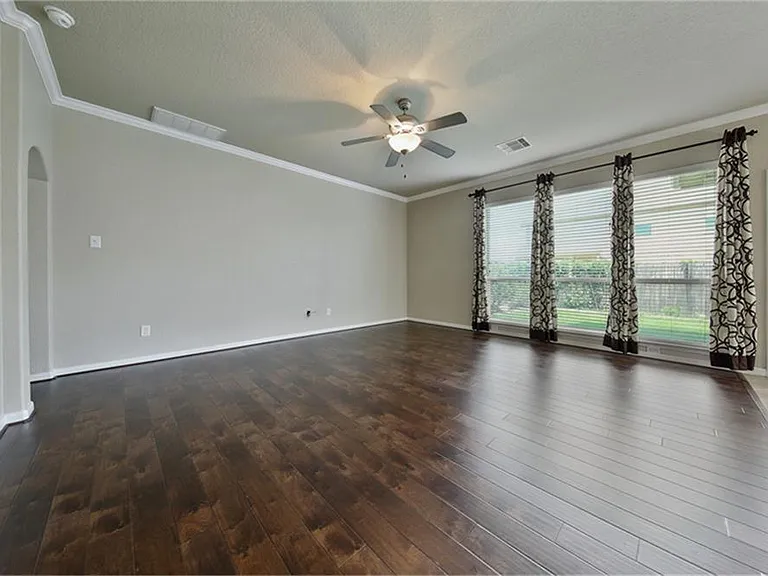 139 Sweet Leaf Grove Ln — Photo 4