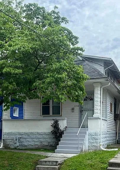 1798 W Gaulbert Ave — Photo 1