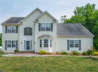 17 Ryan Way, Hackettstown, NJ 07840