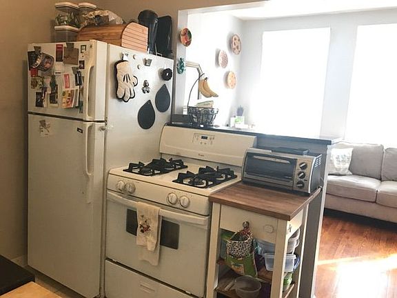 5th image of 633 Saint Marks Ave APT 2