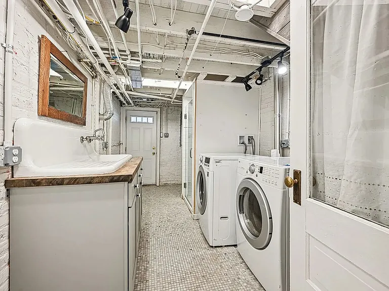 310 Taylor St NW — Photo 24