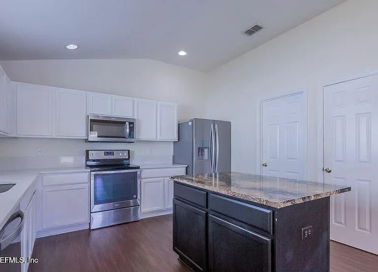 128 Terracina Dr — Photo 7