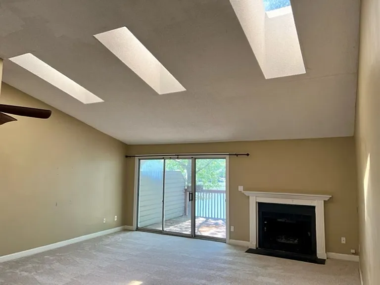 2919 Seashore Point — Photo 5
