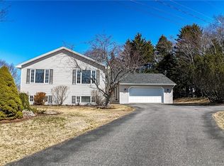 6 Baycrest Dr, Grand Bay Westfield, NB E5K 2V4