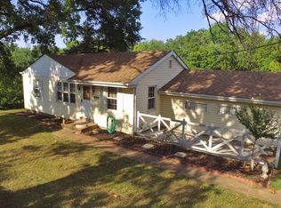 944 Schulte Rd, Saint Louis, MO 63146