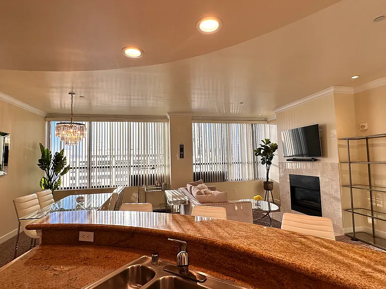 450 N Arlington Ave #1403 — Photo 16