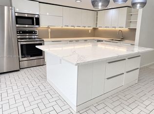 712 NE 26th Ave #712, Hallandale, FL 33009