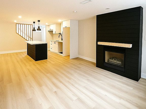 3rd image of 35 Wildewood Ave