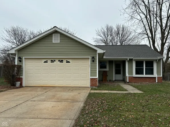 104 Coralbury Ct, Mooresville, IN 46158