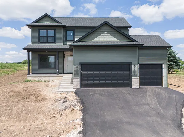203 W 2nd St, Friesland, WI 53935