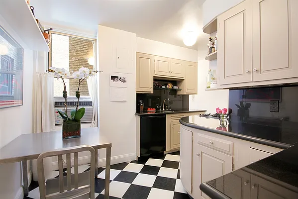 Sold by Corcoran | media 20