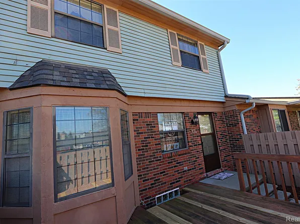 2131 Vine Way Dr APT 97, Canton, MI 48188
