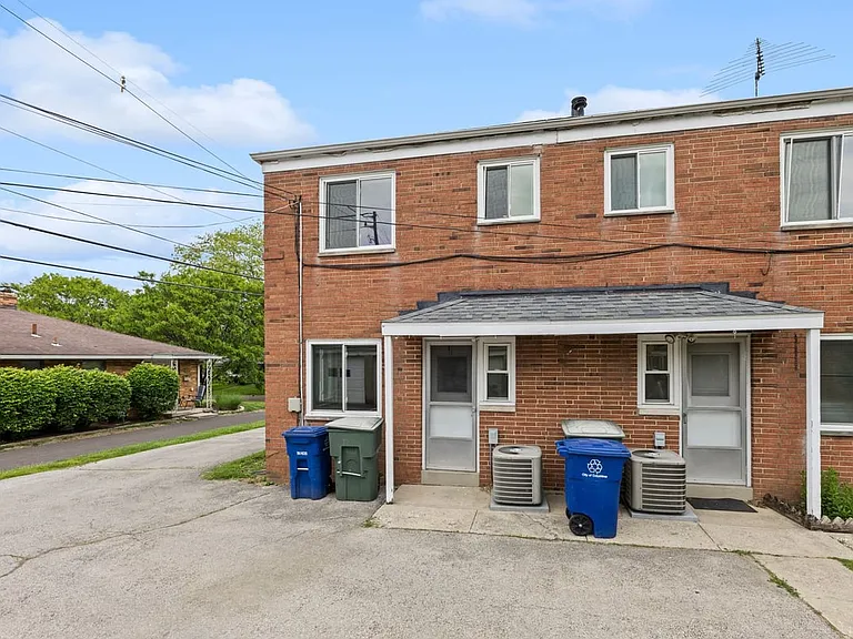 723 Village Dr — Photo 25