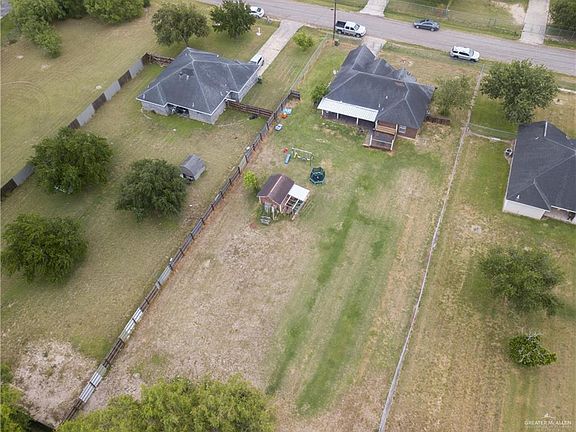 4th image of 2424 King Dr