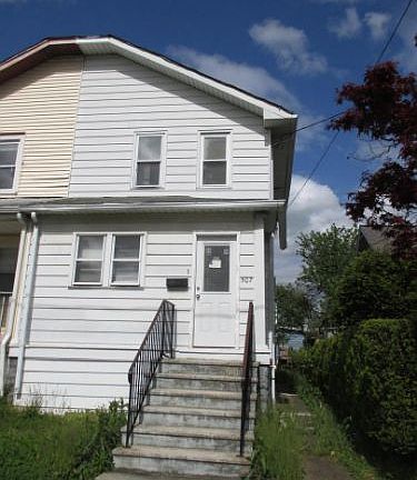 2nd image of 507 Wood St