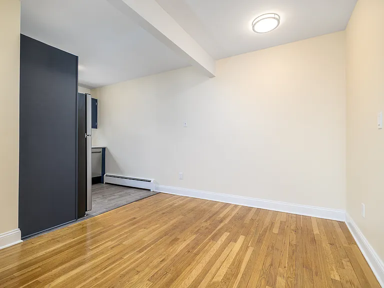470 Glenbrook Rd #2I — Photo 14