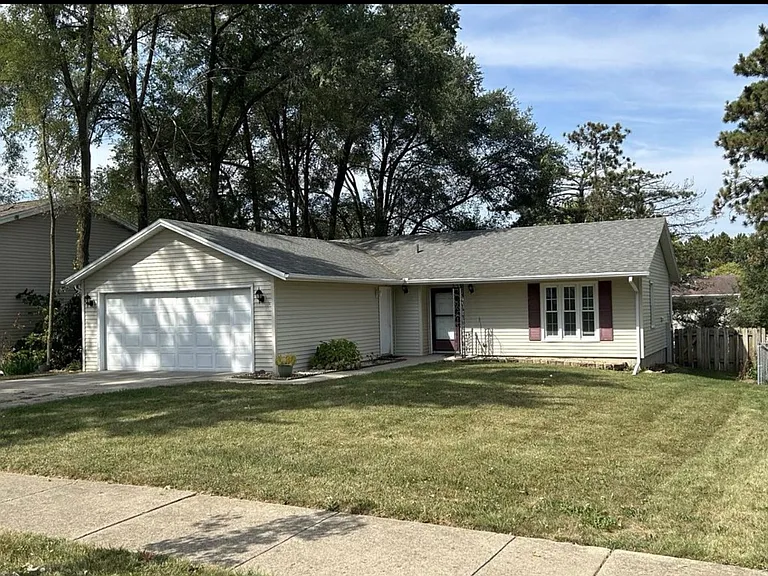 3117 Bavarian Ln — Photo 1