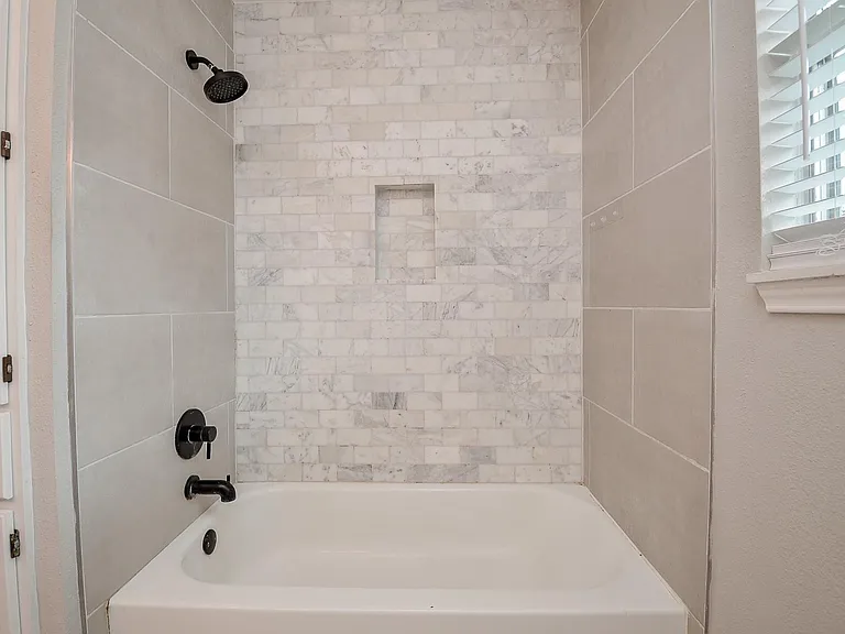 22018 Grand Forks Dr — Photo 37